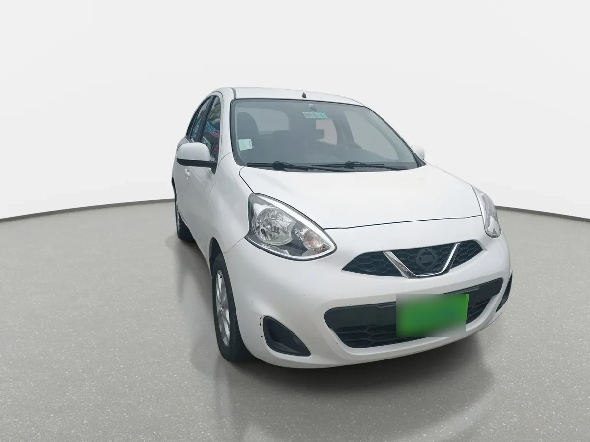 Nissan March 1.6 Sport Sense 4x2 Mt 5p año 2021