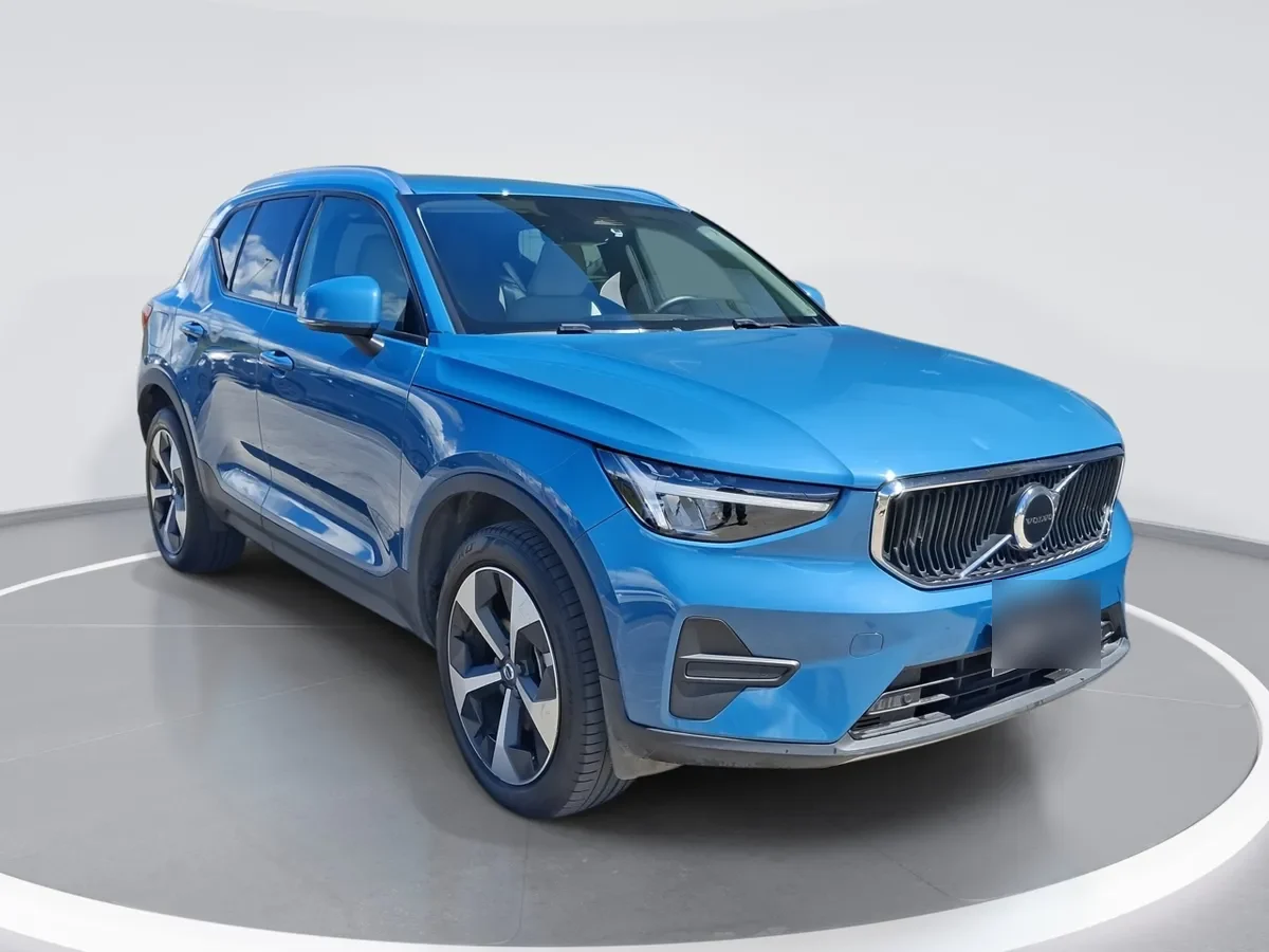 Volvo Xc40 2.0 B4 Plus Hibrido Fwd 4x2 At 5p año 2025
