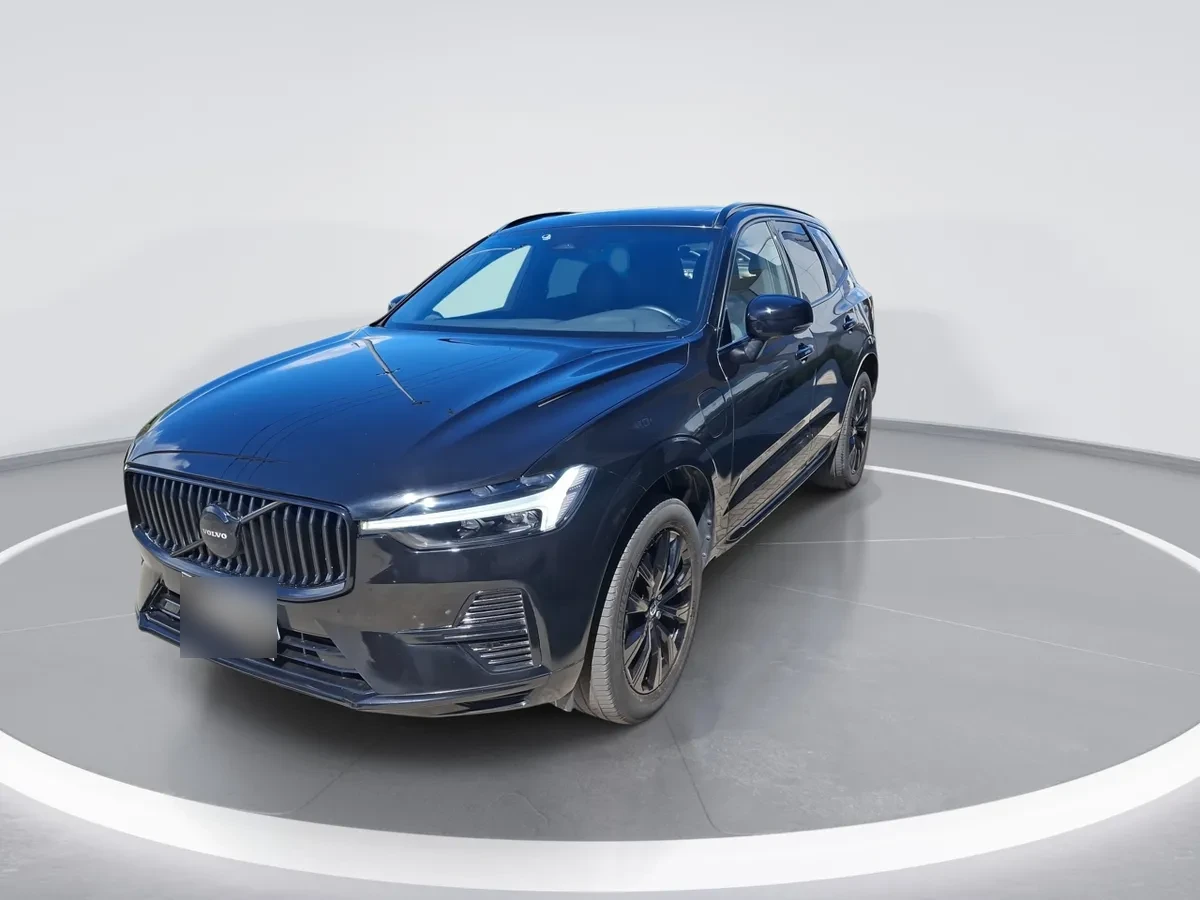 Volvo Xc60 2.0 T8 Recharge Plus Hybrid Awd At 5p año 2025