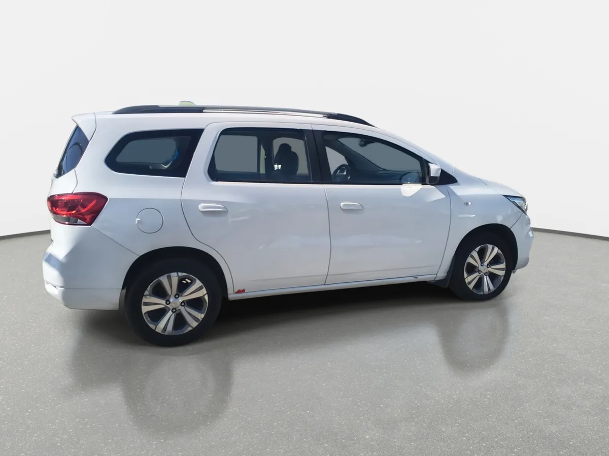 Chevrolet Spin 1.8 Premier 4x2 Mt 5p año 2022