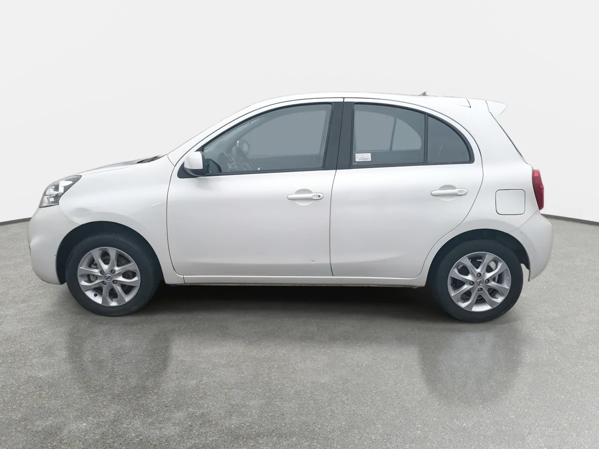 Nissan March 1.6 Sport Sense 4x2 Mt 5p año 2021