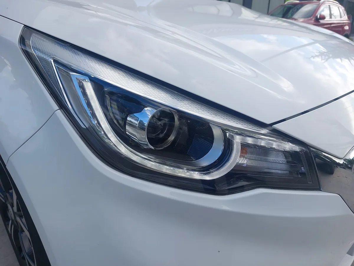 MG Mg 3 1.5 Comfort 4x2 Hb At 5p año 2023