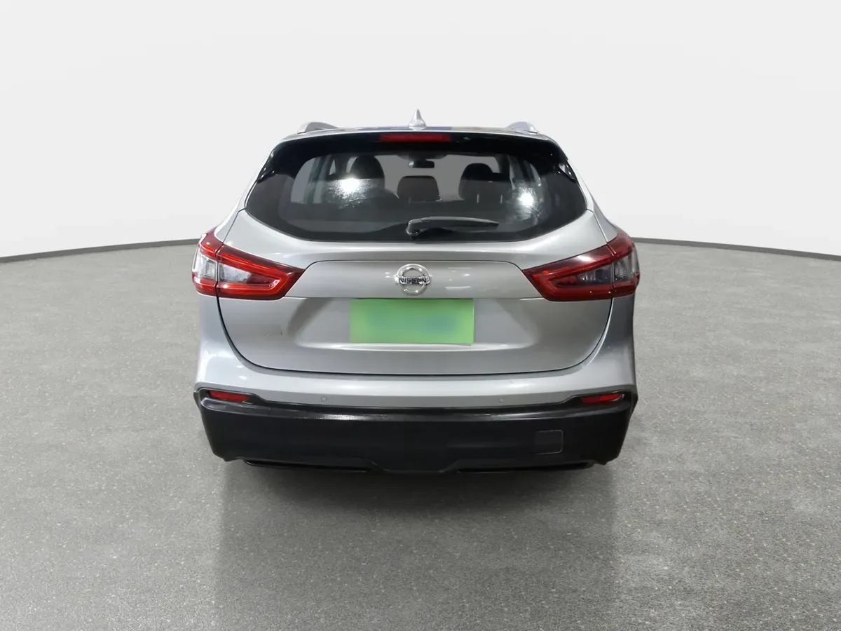 Nissan Qashqai 2.0 Sense 4x2 Mt 5p año 2018