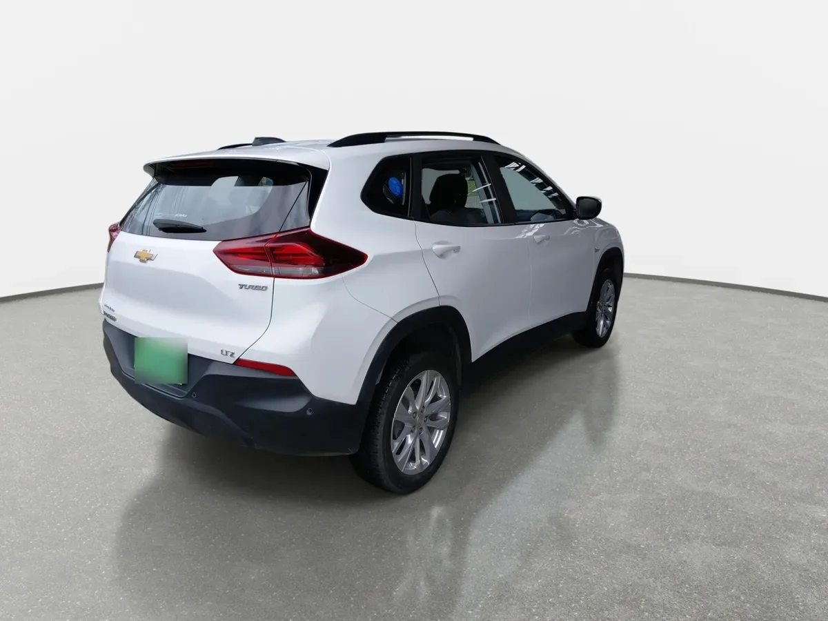 Chevrolet Tracker 1.2t Ltz Fwd Mt 5p año 2023