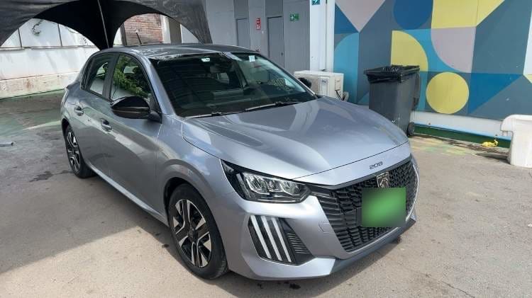 Peugeot 208 1.2 Mca Puretech 75 Active 4x2 Mt 5p año 2025