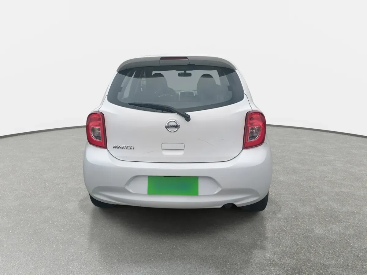 Nissan March 1.6 Sport Sense 4x2 Mt 5p año 2021