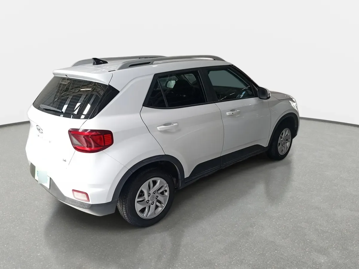 Hyundai Venue 1.6 Qx Value 4x2 Mt 5p año 2020