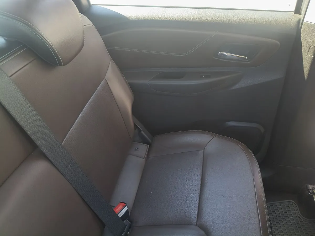 Chevrolet Spin 1.8 Premier 4x2 Mt 5p año 2022