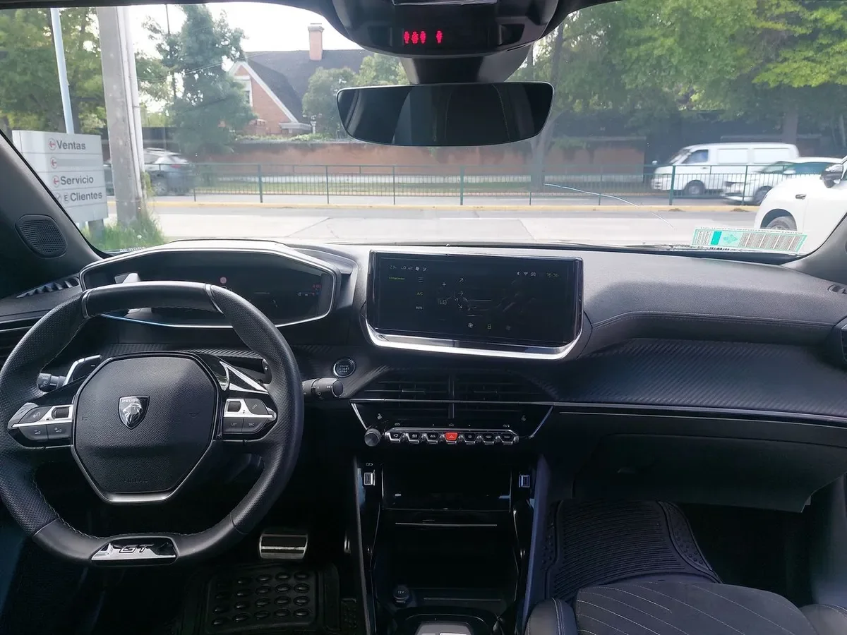Peugeot 2008 1.5 Gt Bluehdi 130hp Diesel 4x2 Eat8 5p año 2024