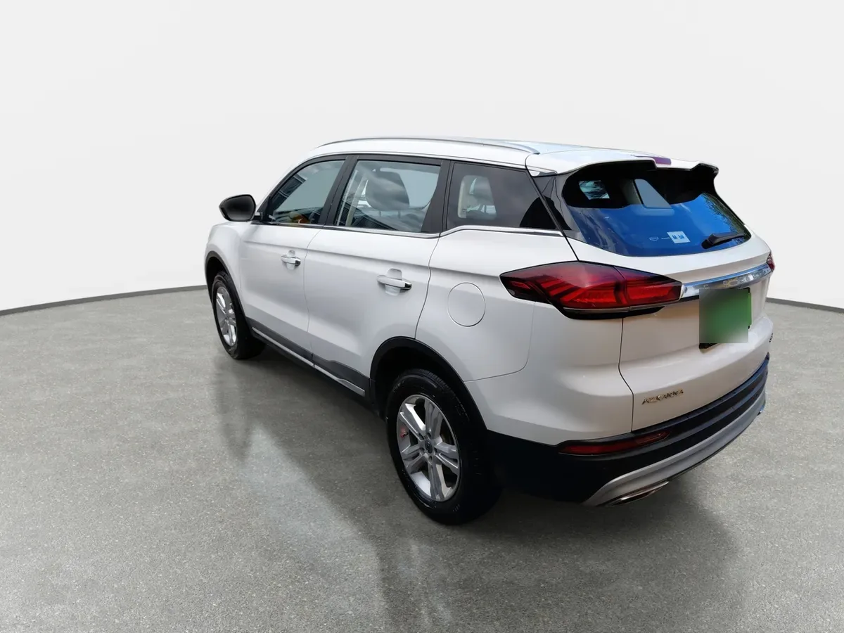 Geely Azkarra 1.5t Comfort 4x2 6at 5p año 2023
