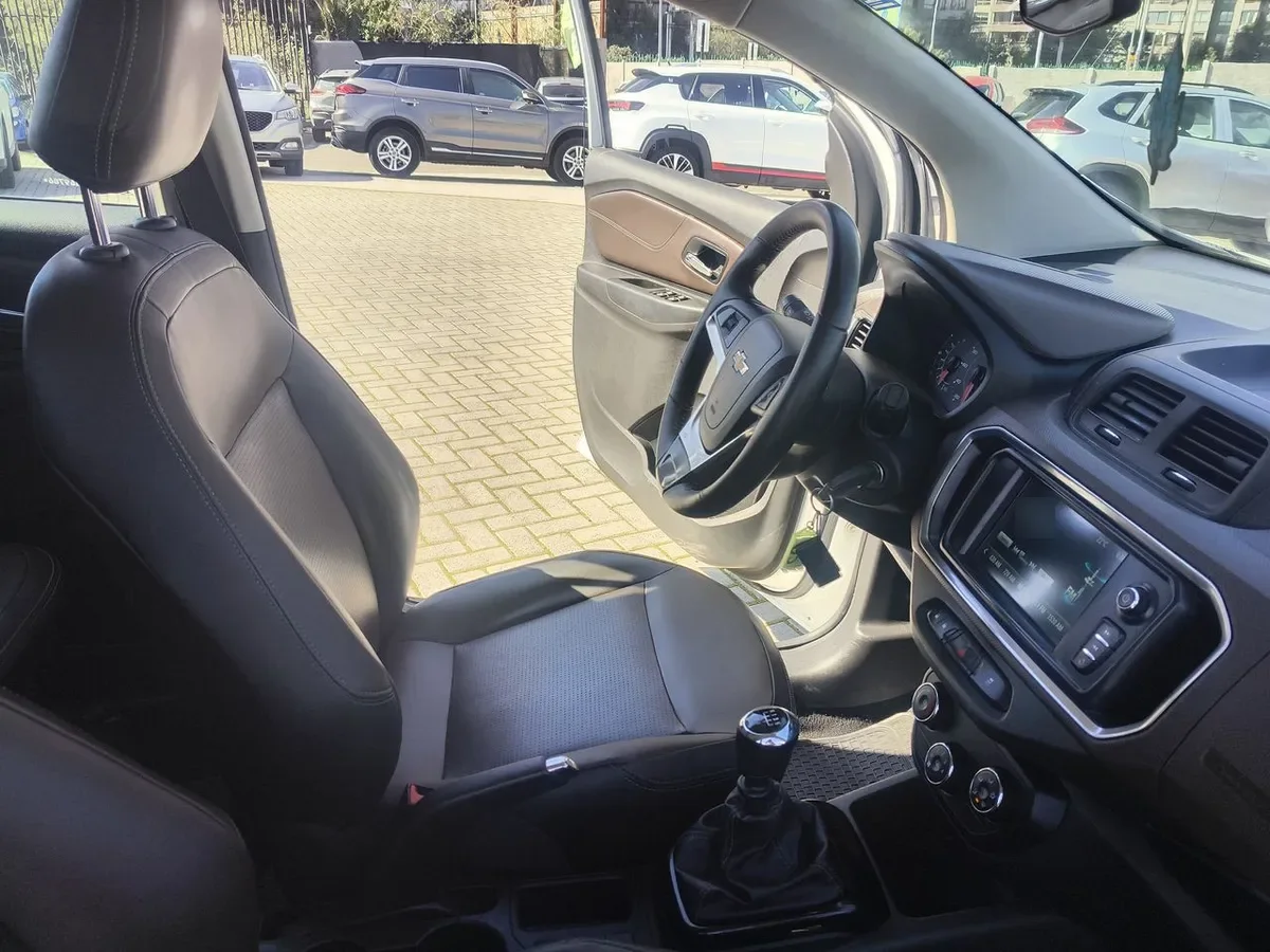 Chevrolet Spin 1.8 Premier 4x2 Mt 5p año 2022