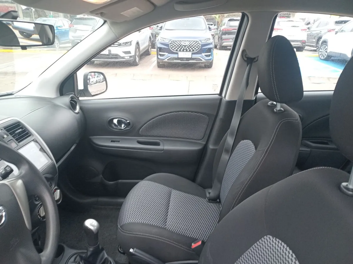 Nissan March 1.6 Sport Sense 4x2 Mt 5p año 2021