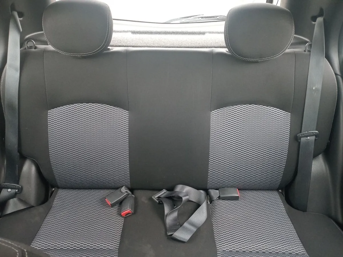 Nissan March 1.6 Sport Sense 4x2 Mt 5p año 2021