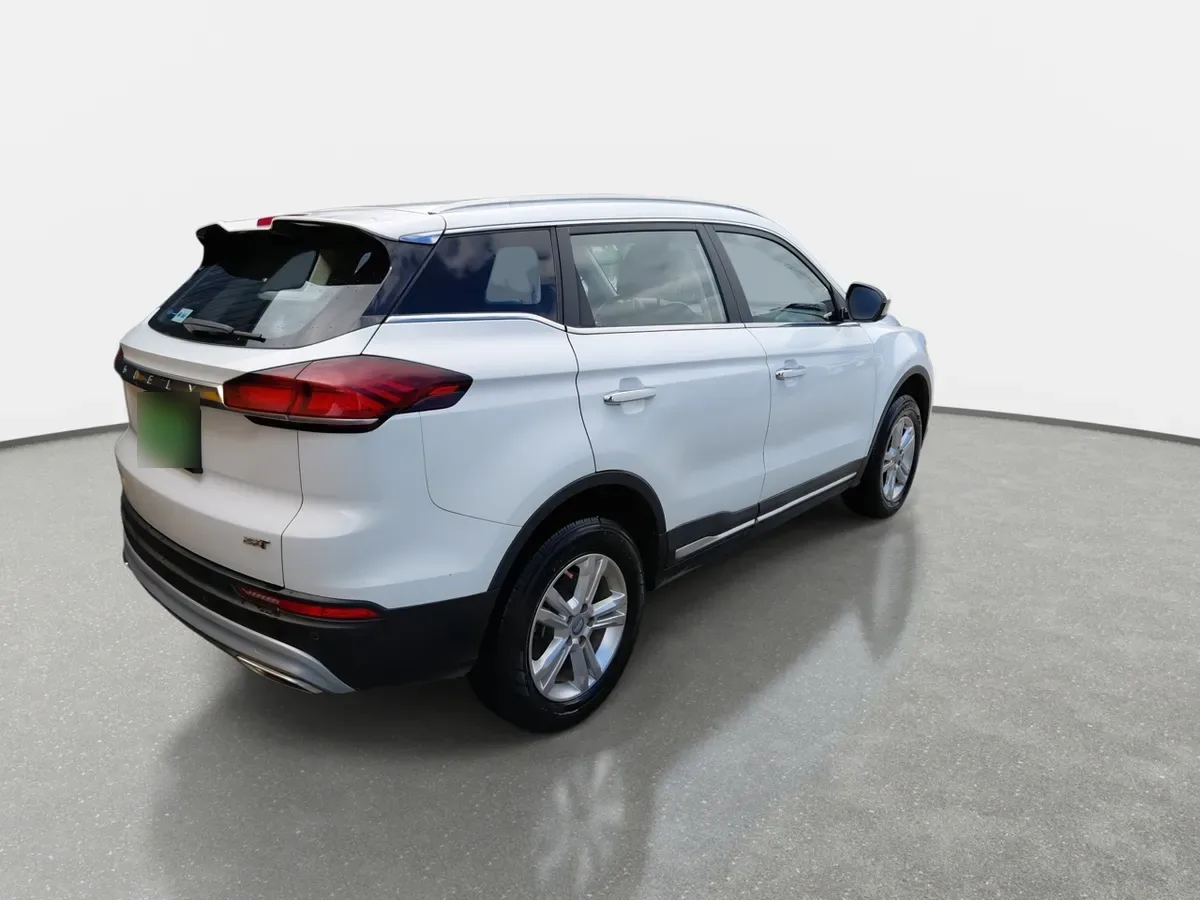 Geely Azkarra 1.5t Comfort 4x2 6at 5p año 2023