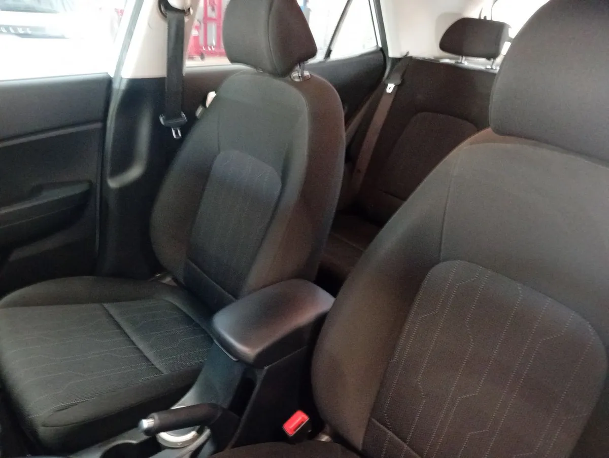 Hyundai Venue 1.6 Qx Value 4x2 Mt 5p año 2020
