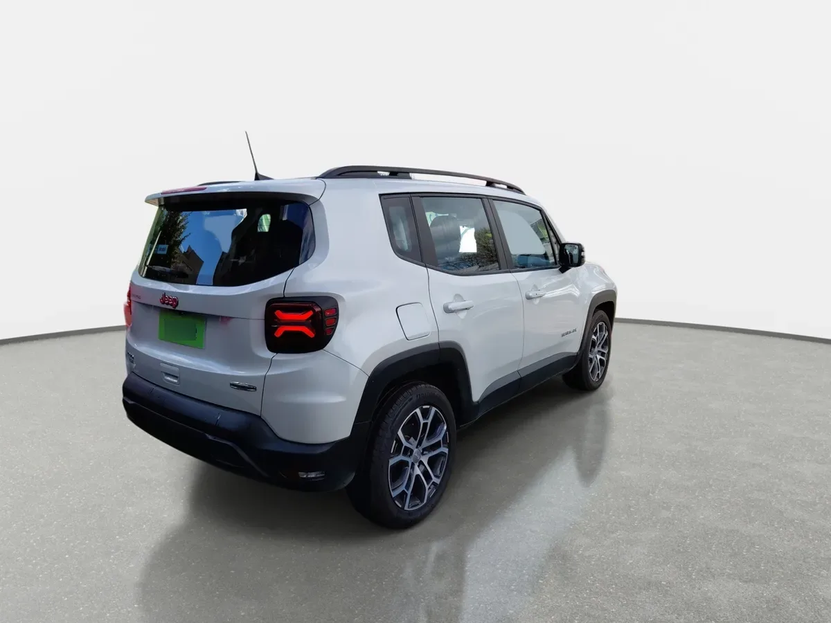 Jeep Renegade 1.3t Longitude 4x2 At 5p año 2025