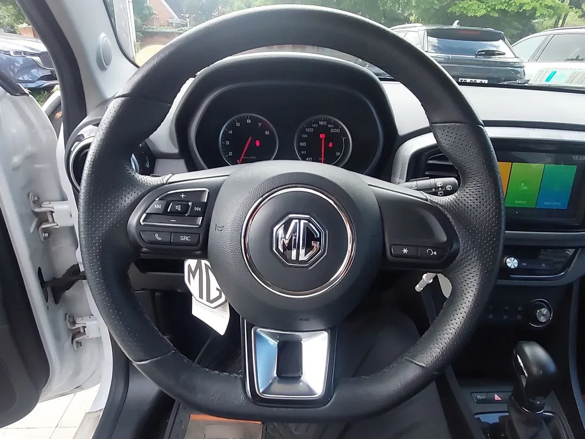 MG Mg 3 1.5 Comfort 4x2 Hb At 5p año 2023
