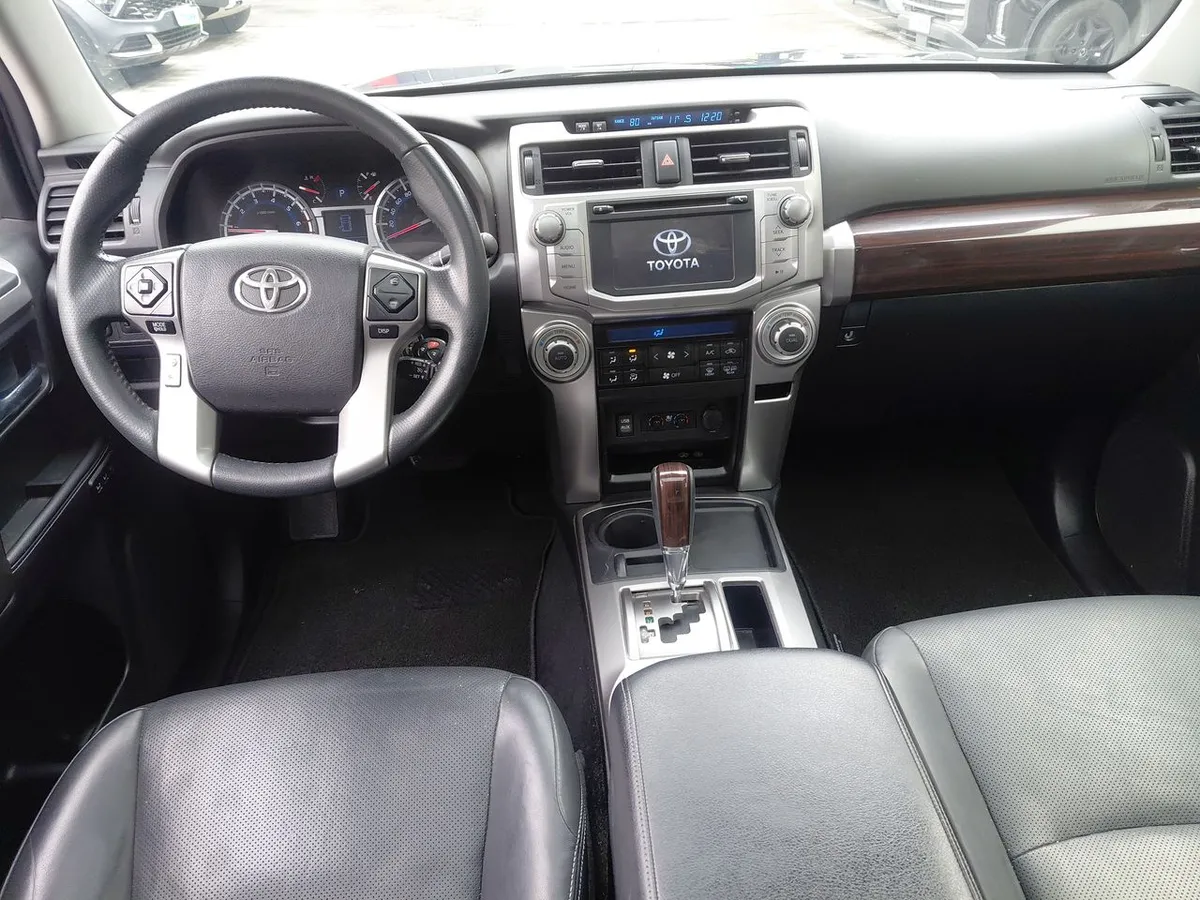 Toyota 4runner 4.0 Limited Euro V 4x2 At 5p año 2018