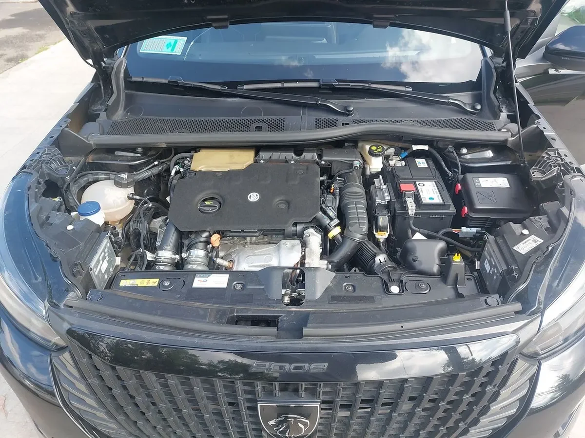 Peugeot 2008 1.5 Gt Bluehdi 130hp Diesel 4x2 Eat8 5p año 2024