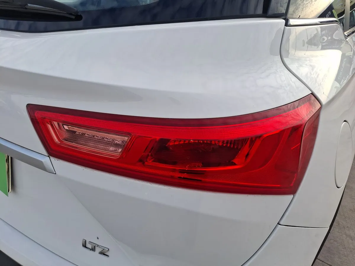 Chevrolet Captiva 1.5t Ltz Fwd Mt 5p año 2022
