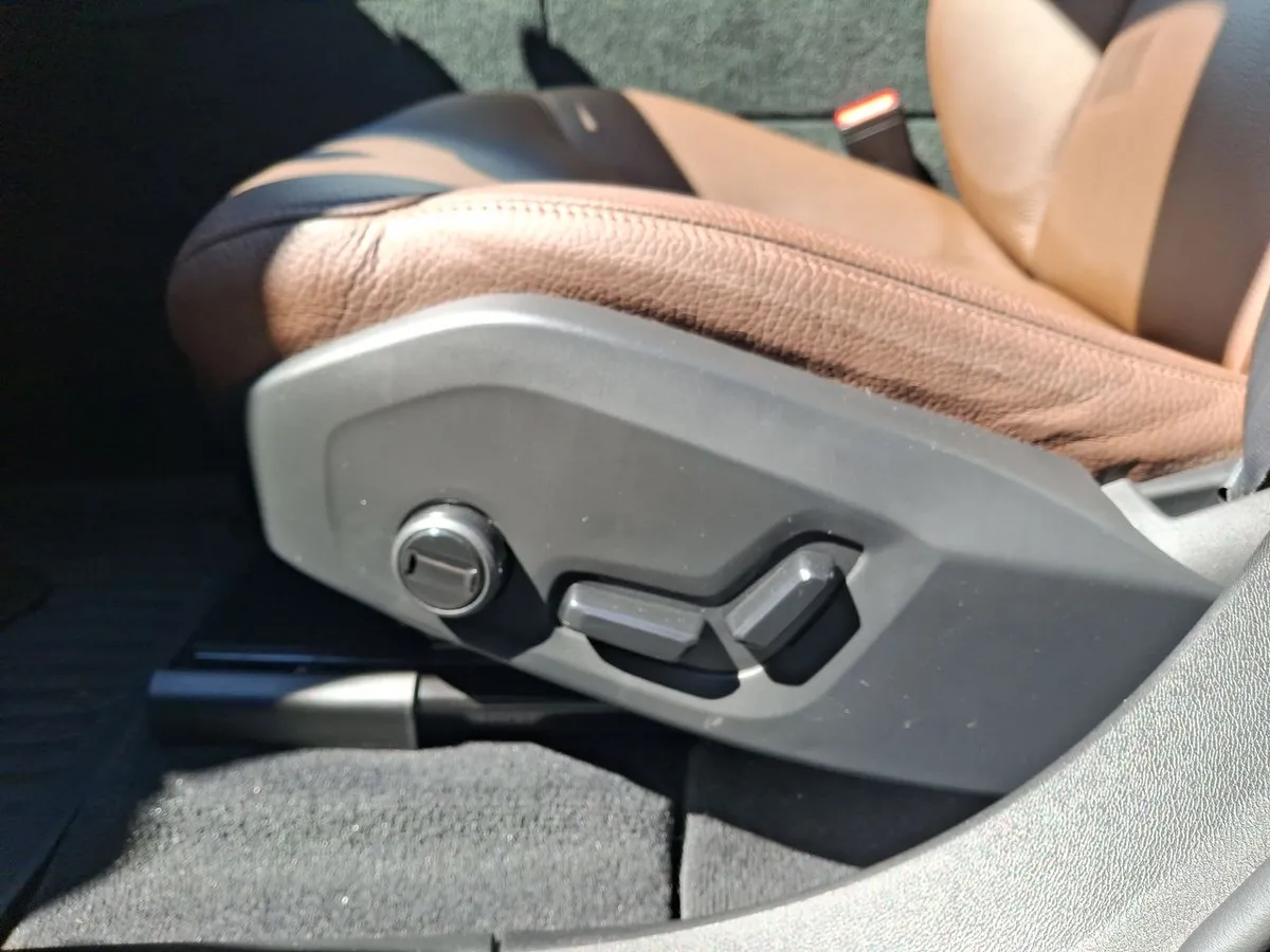 Volvo Xc60 2.0 T8 Recharge Plus Hybrid Awd At 5p año 2025