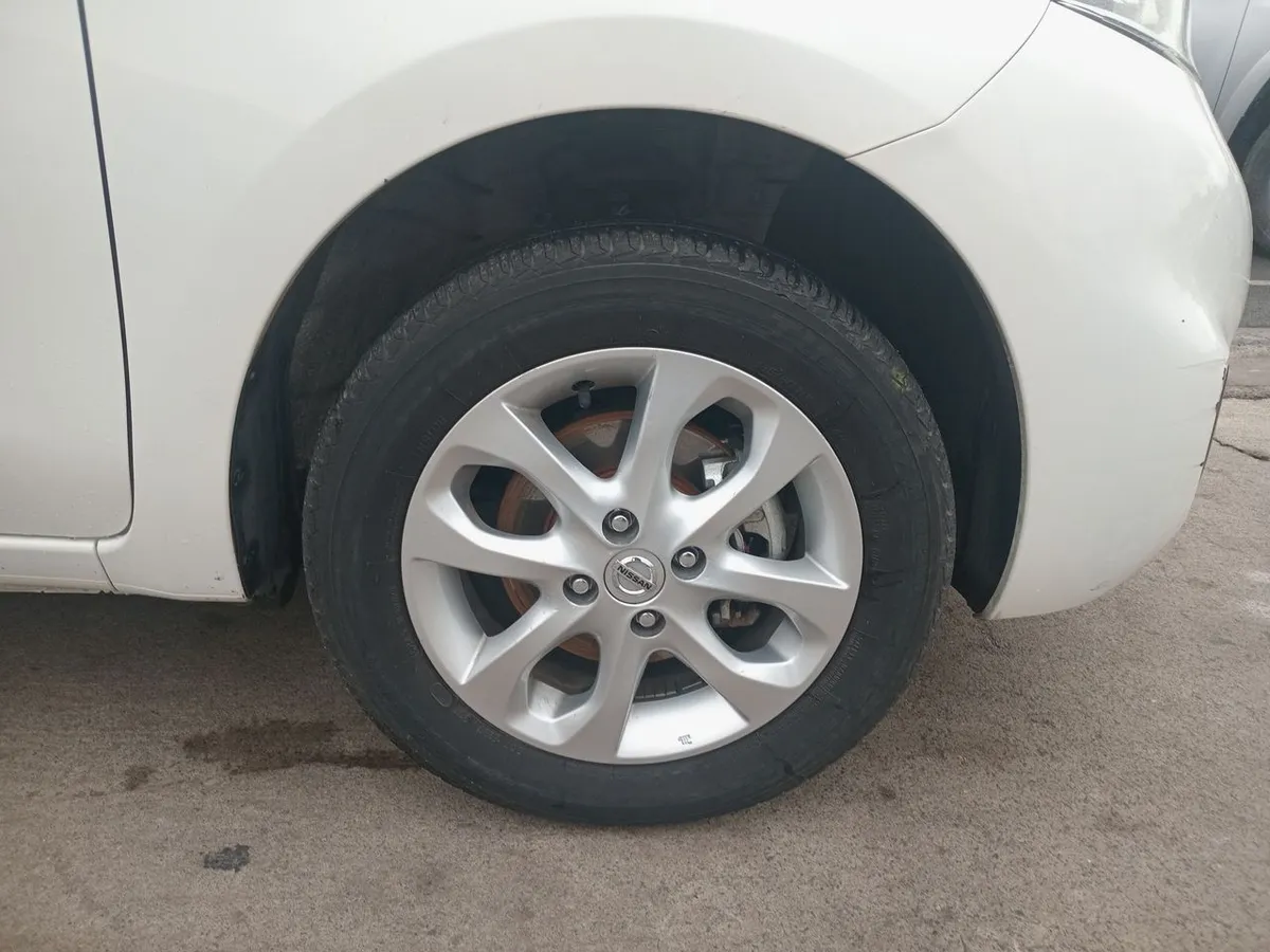 Nissan March 1.6 Sport Sense 4x2 Mt 5p año 2021