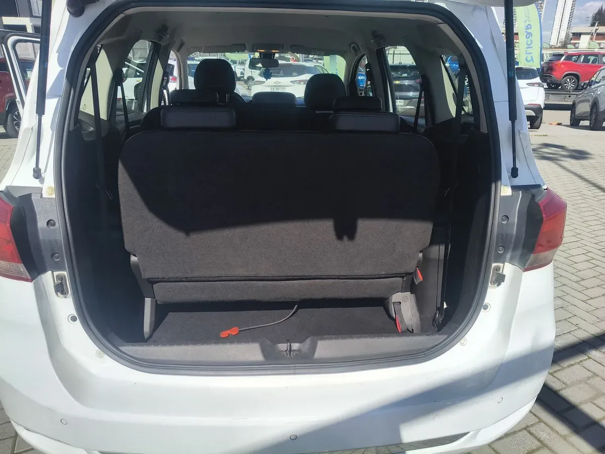 Chevrolet Spin 1.8 Premier 4x2 Mt 5p año 2022