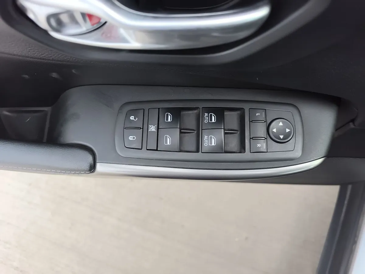 Jeep Cherokee 2.4 Longitude 4x2 At 5p año 2020