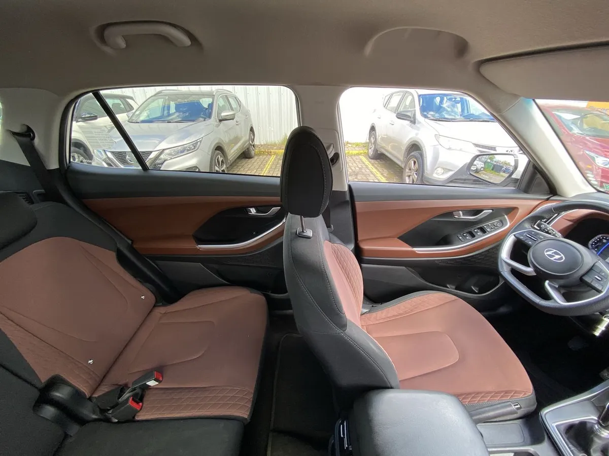 Hyundai Creta Grand 2.0 Plus Su2i 4x2 Mt 5p año 2025