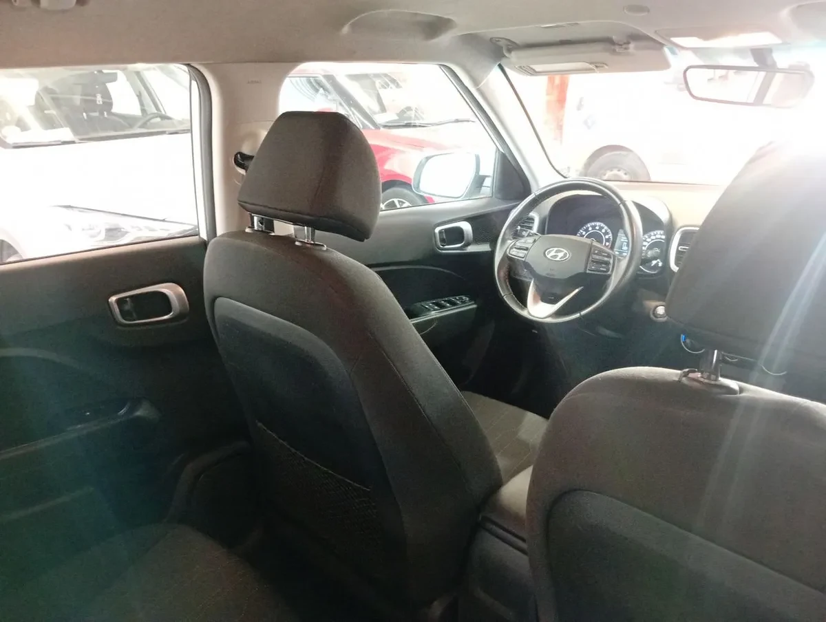 Hyundai Venue 1.6 Qx Value 4x2 Mt 5p año 2020