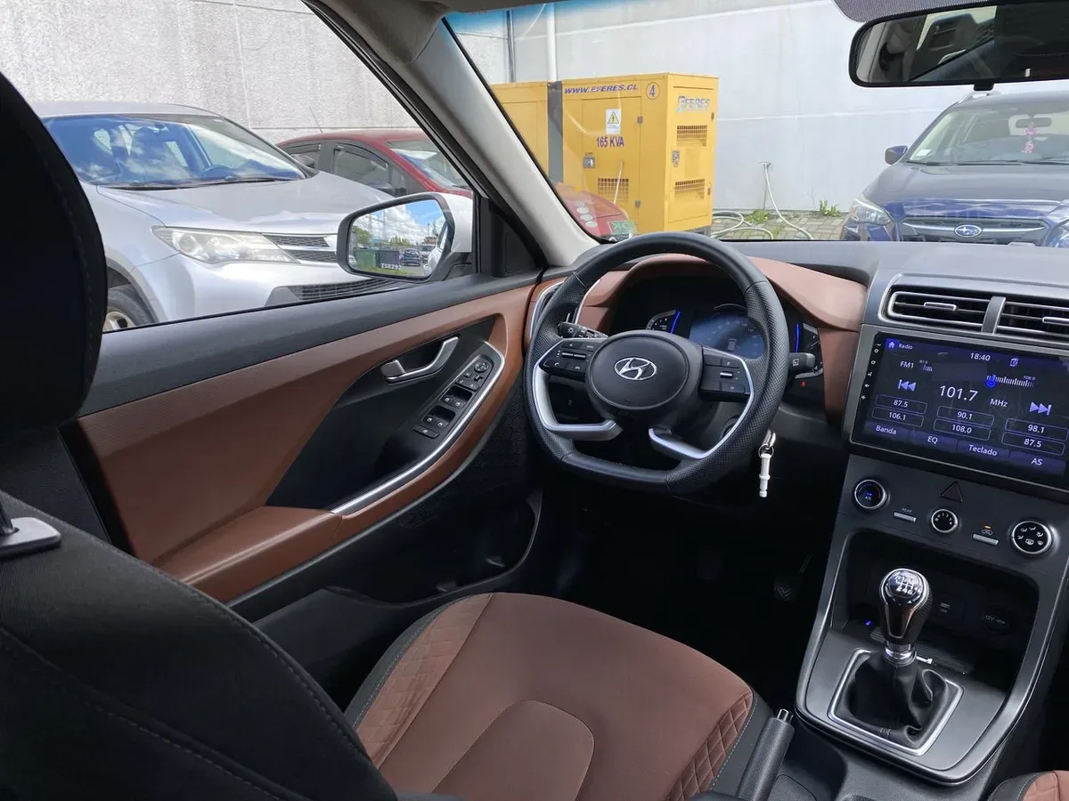 Hyundai Creta Grand 2.0 Plus Su2i 4x2 Mt 5p año 2025