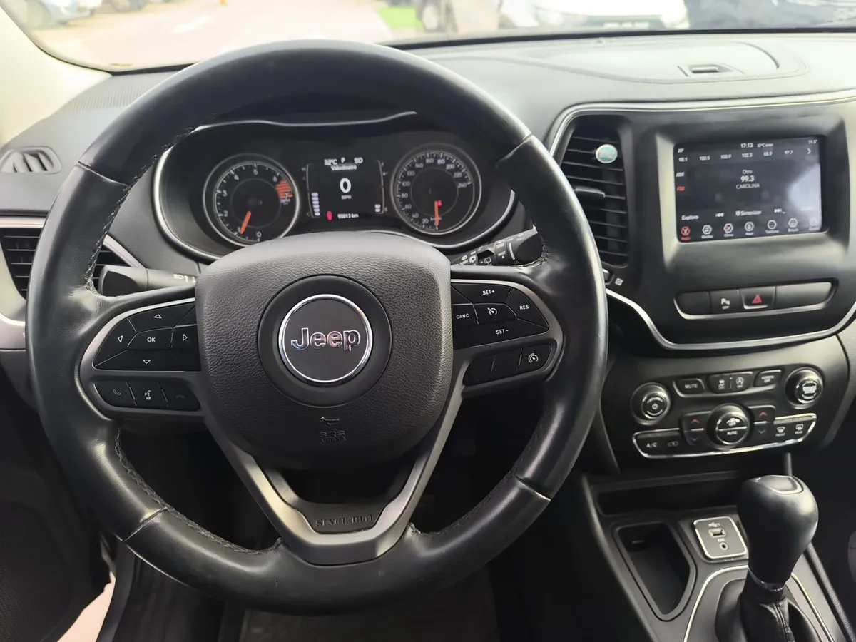 Jeep Cherokee 2.4 Longitude 4x2 At 5p año 2020