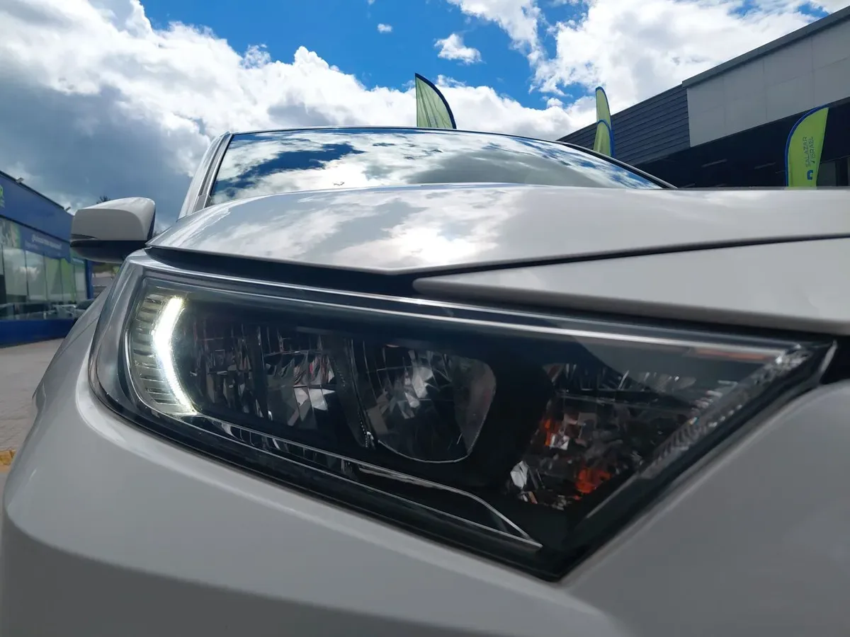 Toyota Rav 4 2.0 Le 4x2 Mt 5p año 2022