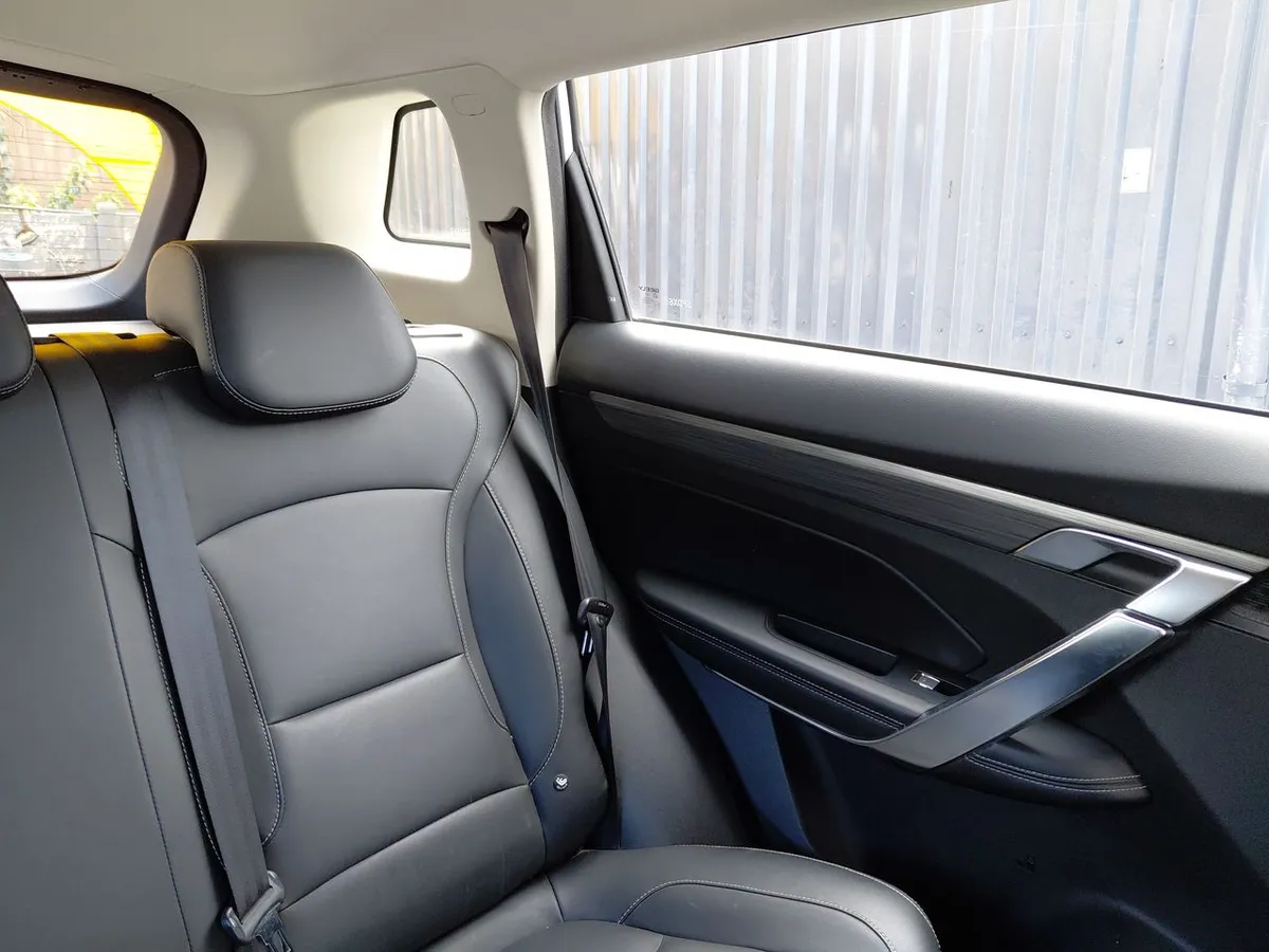 Geely Azkarra 1.5t Comfort 4x2 6at 5p año 2023