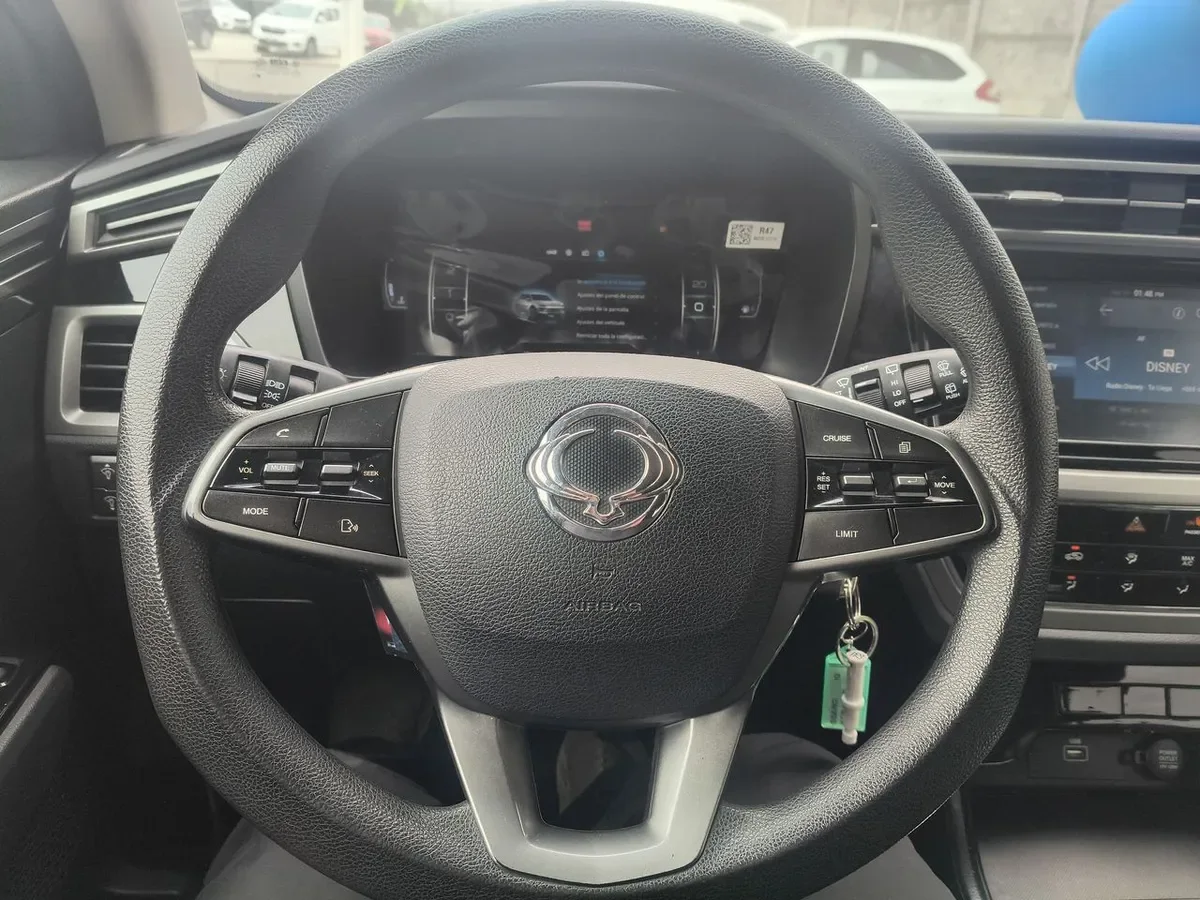 Ssangyong Korando 1.5 Lx Cg100 4x2 Mt 5p año 2021