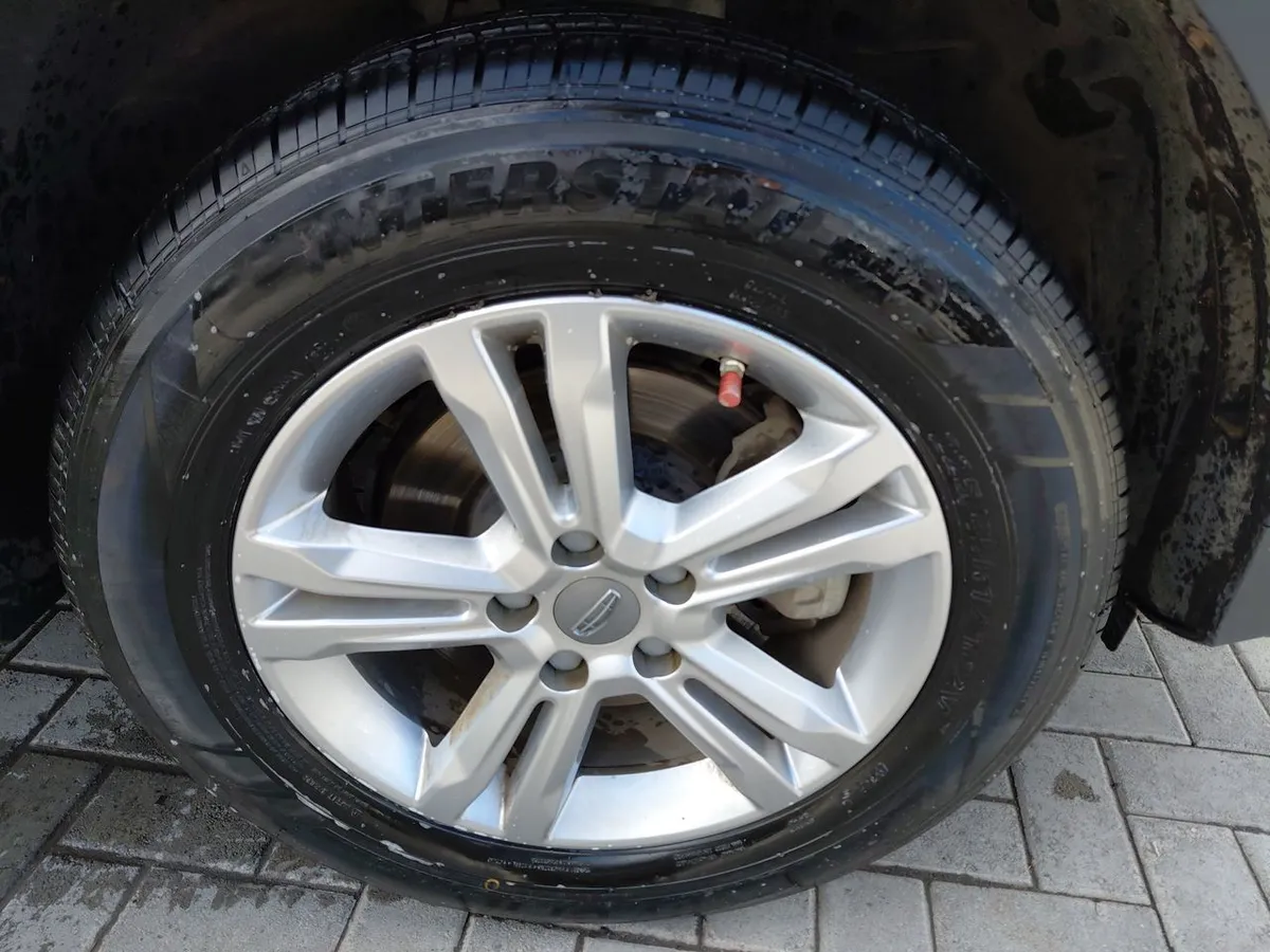 Geely Azkarra 1.5t Comfort 4x2 6at 5p año 2023