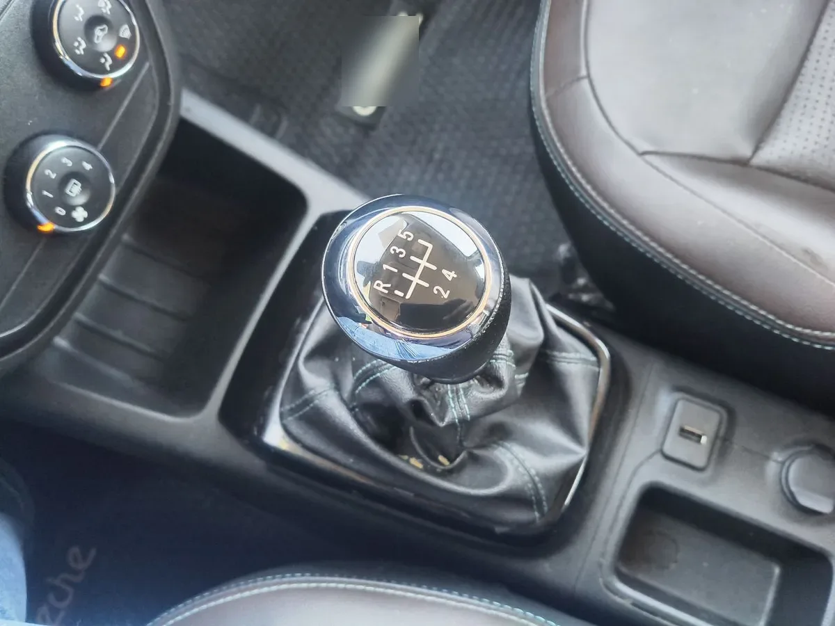 Chevrolet Spin 1.8 Premier 4x2 Mt 5p año 2022