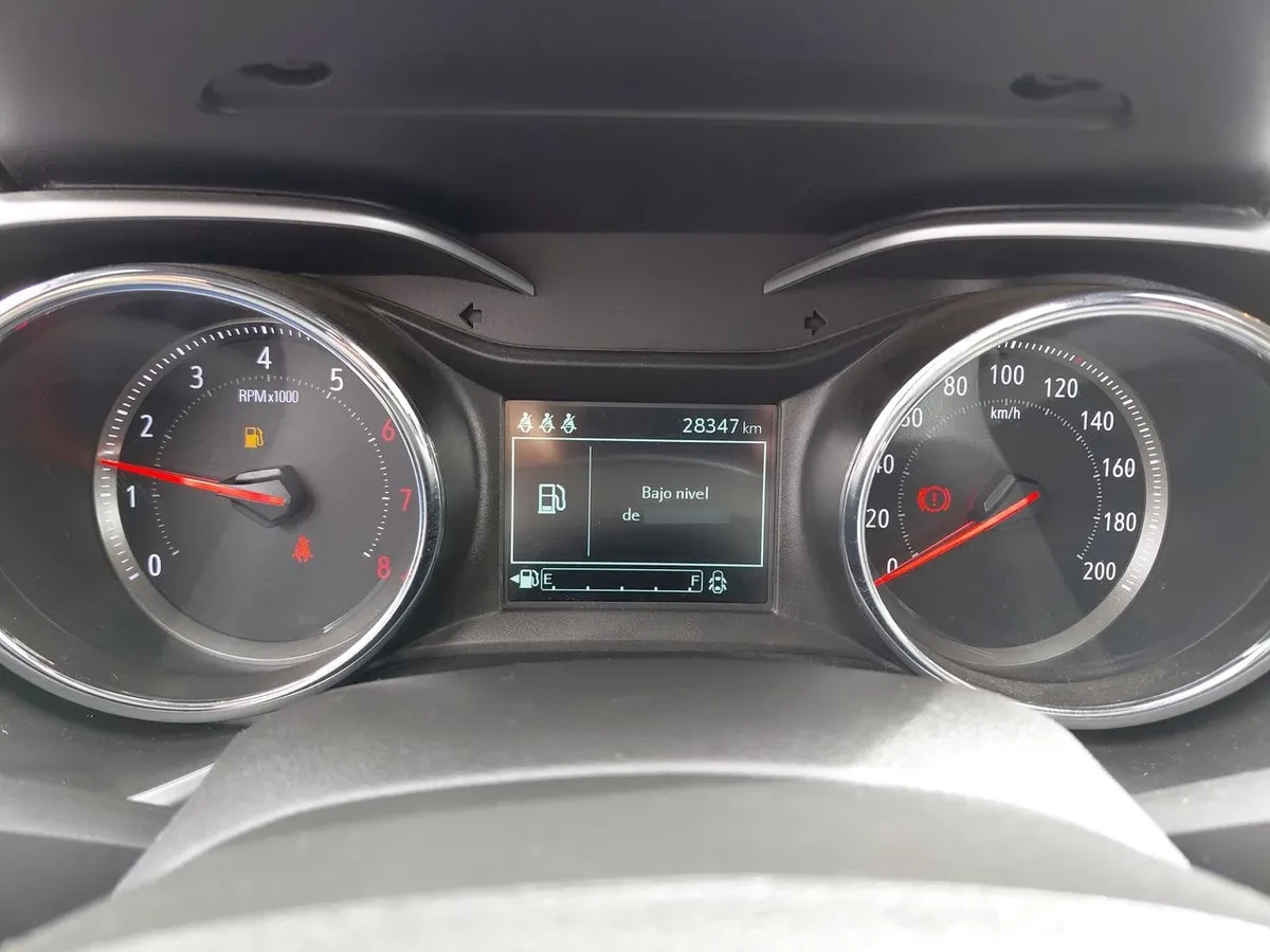 Chevrolet Tracker 1.2t Ltz Fwd Mt 5p año 2023