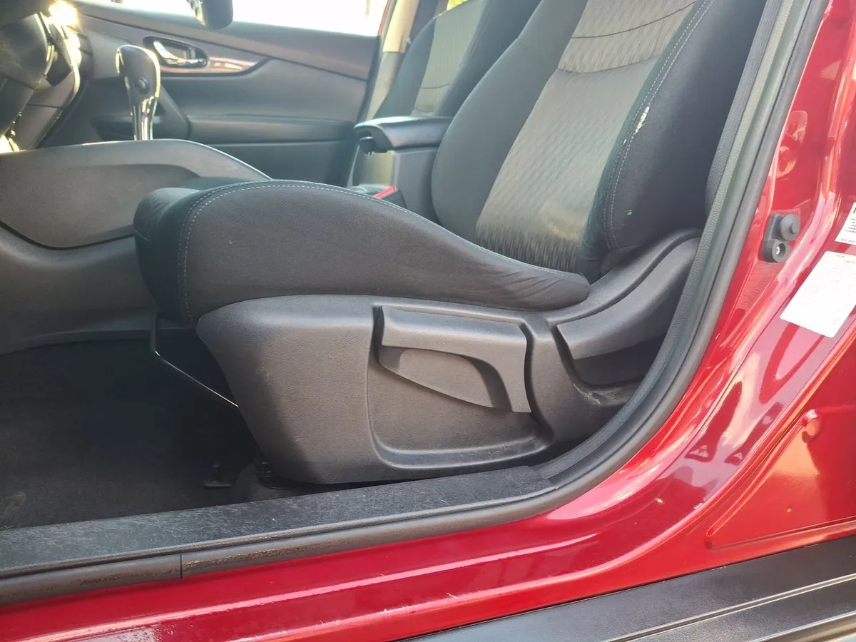 Nissan X-Trail 2.5 Sense Mc 4x2 Cvt At 5p año 2022