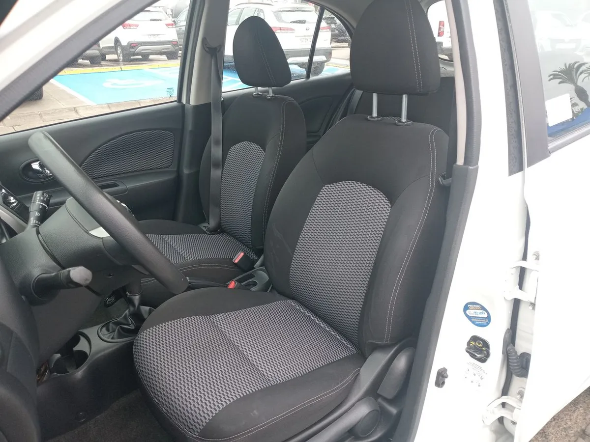 Nissan March 1.6 Sport Sense 4x2 Mt 5p año 2021