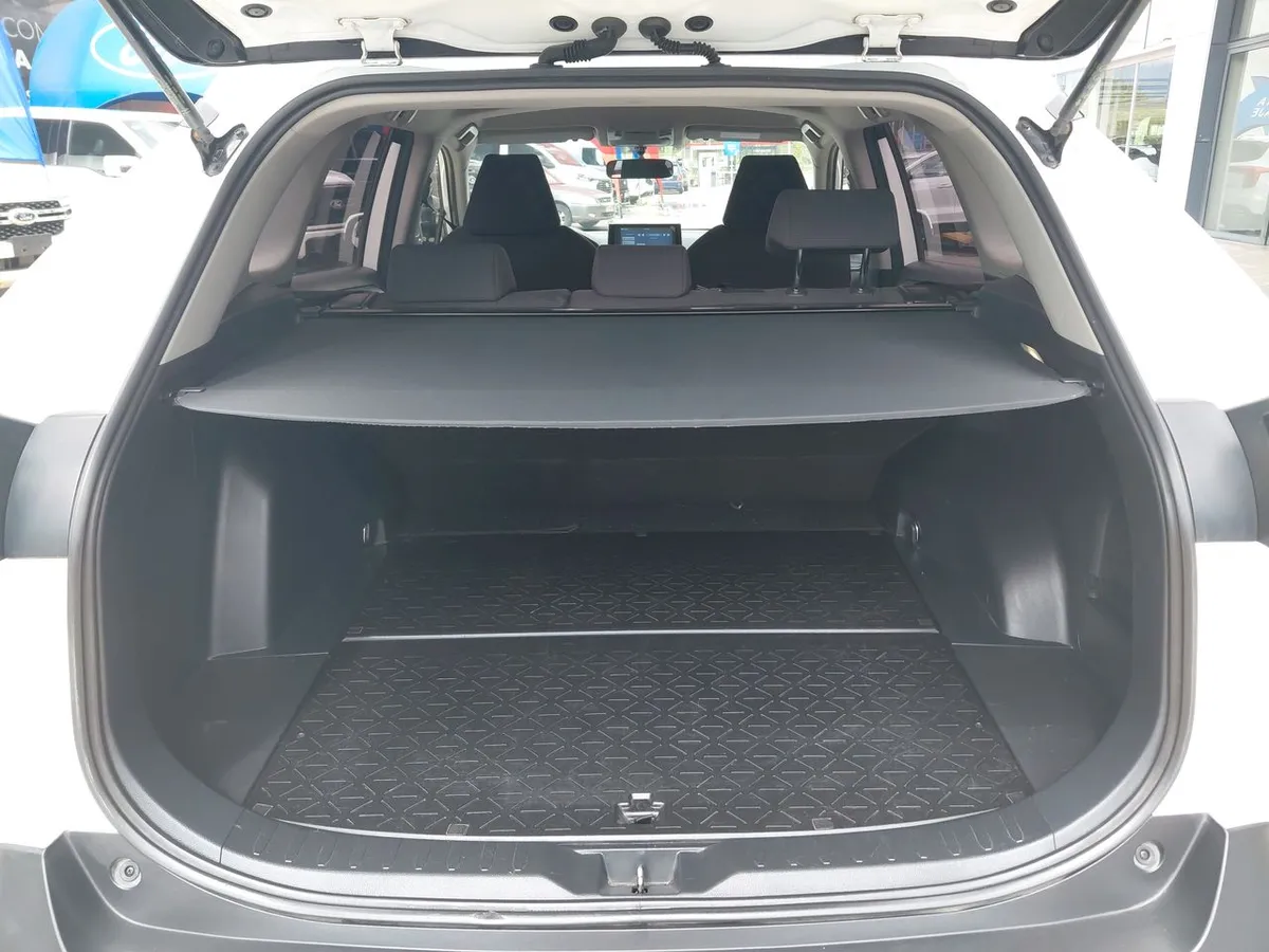 Toyota Rav 4 2.0 Le 4x2 Mt 5p año 2022