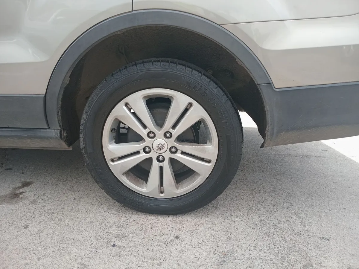 Changan Cx70 1.6 Comfort 4x2 Mt 5p año 2020