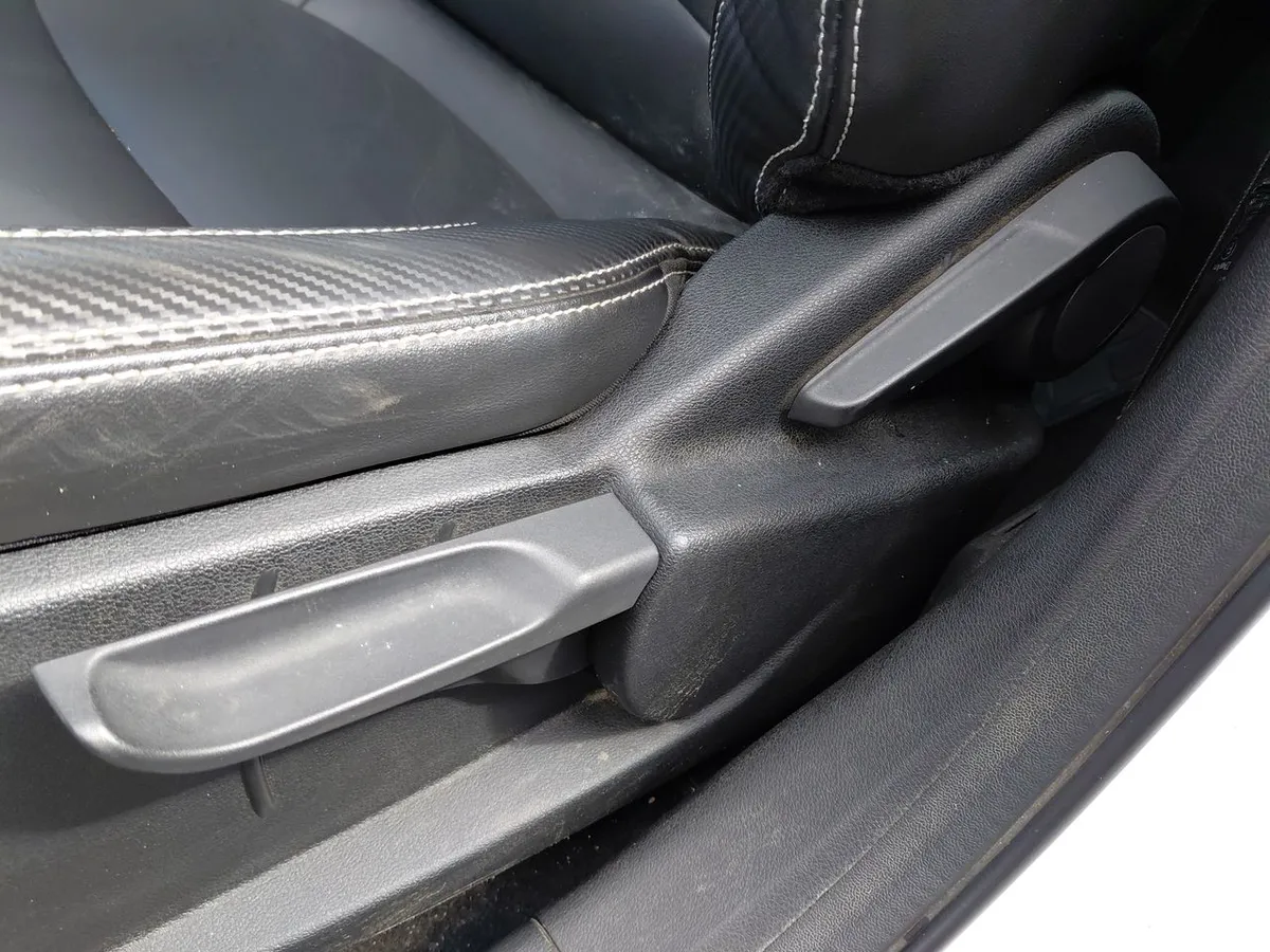 Geely Azkarra 1.5t Comfort 4x2 6at 5p año 2023