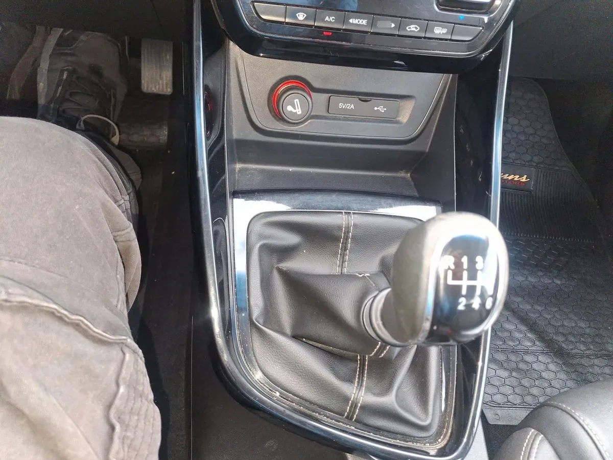 Chevrolet Captiva 1.5t Ltz Fwd Mt 5p año 2022