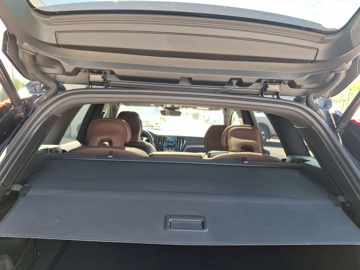 Volvo Xc60 2.0 T8 Recharge Plus Hybrid Awd At 5p año 2025