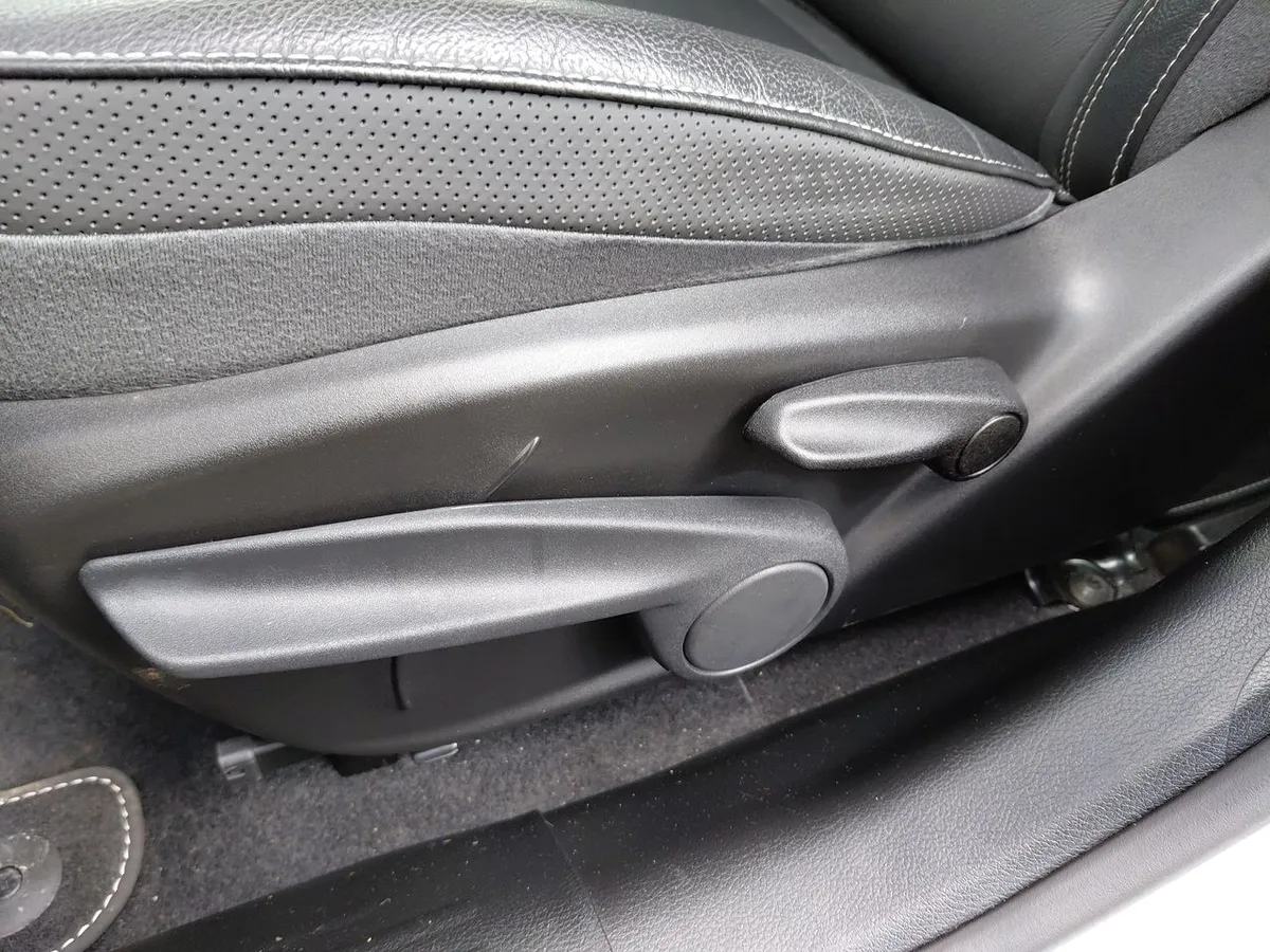 Jeep Renegade 1.3t Longitude 4x2 At 5p año 2025