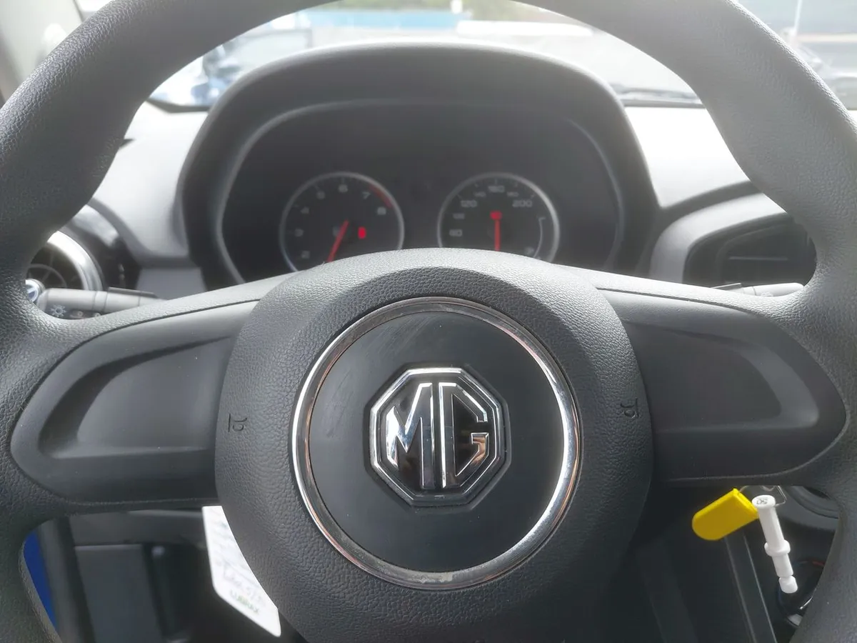 MG 3 1.5 Std 4x2 Hb Mt 5p año 2022