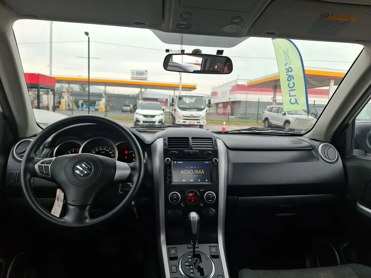 Suzuki Grand Nomade 2.4 Glx Se 2wd At 5p año 2019