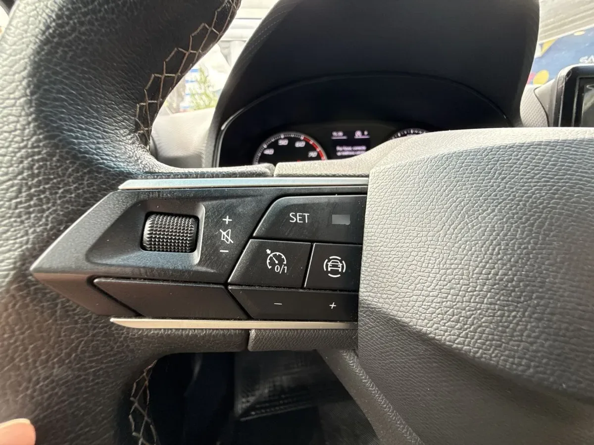 Seat Arona 1.0 Tsi Style 4x2 At 5p año 2023