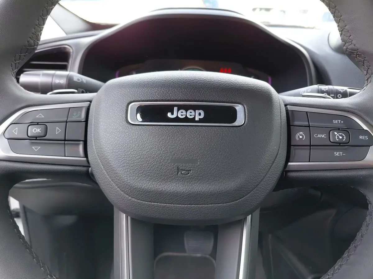 Jeep Renegade 1.3t Longitude 4x2 At 5p año 2025